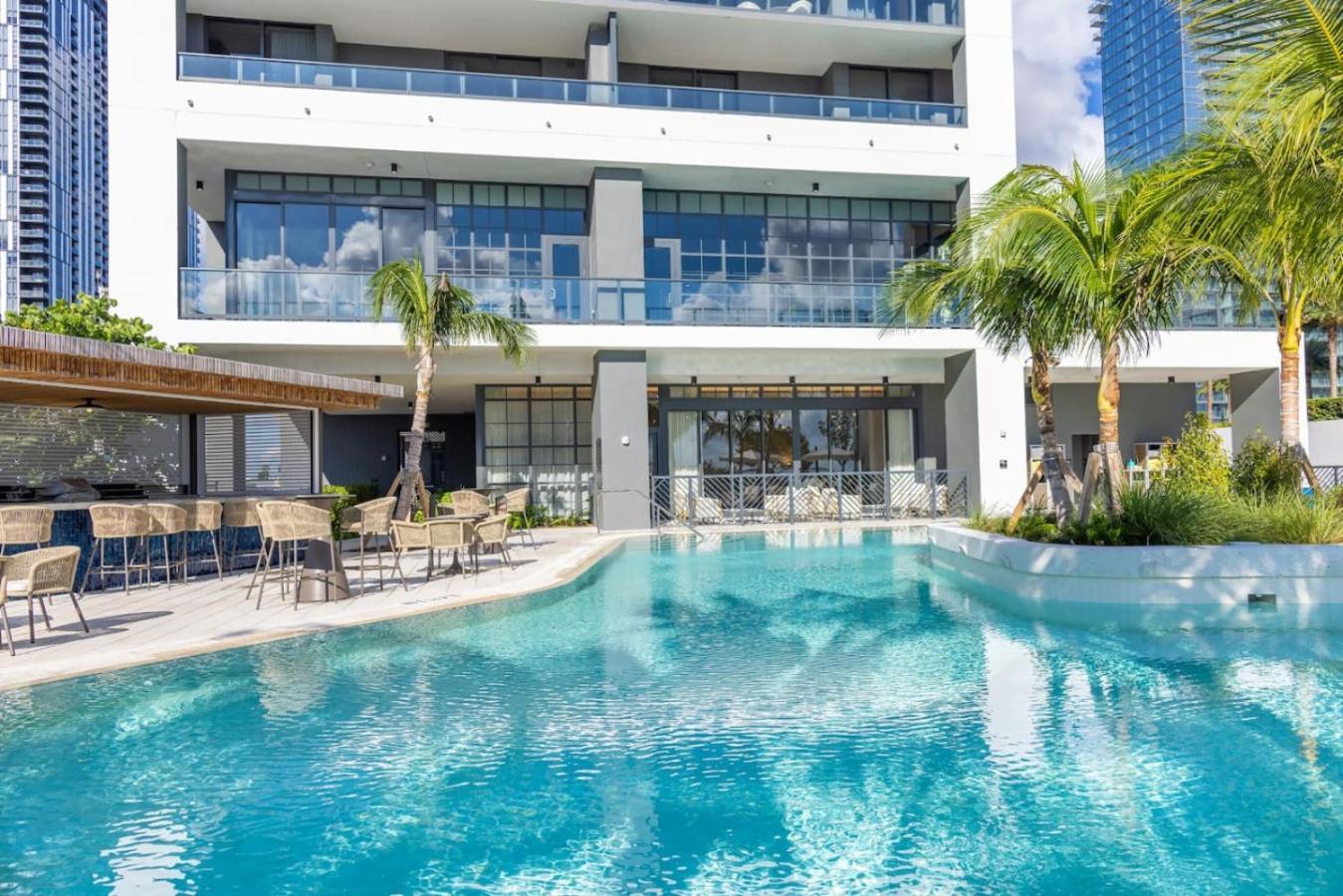 3012 In Front Of Kaseya Center With Pool *